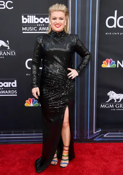 Kelly Clarkson Body Measurements Height Weight Body Shape